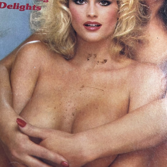 Vintage 80s Playboy Magazine April 1985 - Picture 2 of 8